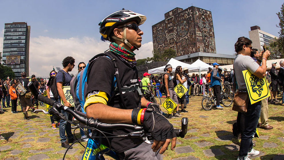 Premian a la UNAM por ganar el reto ciclista 22 Días Sin Gasolina