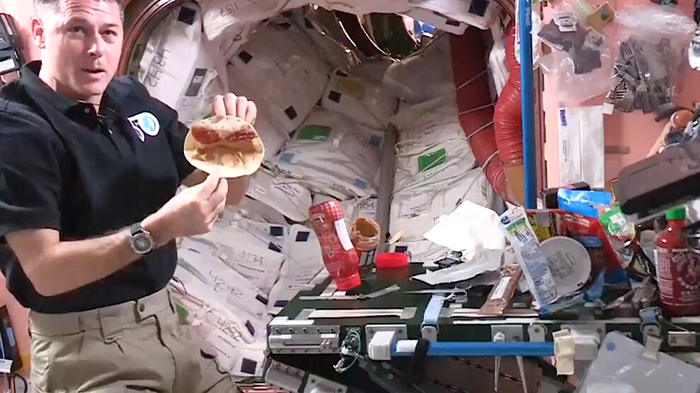 ¿Cómo comer en el espacio?