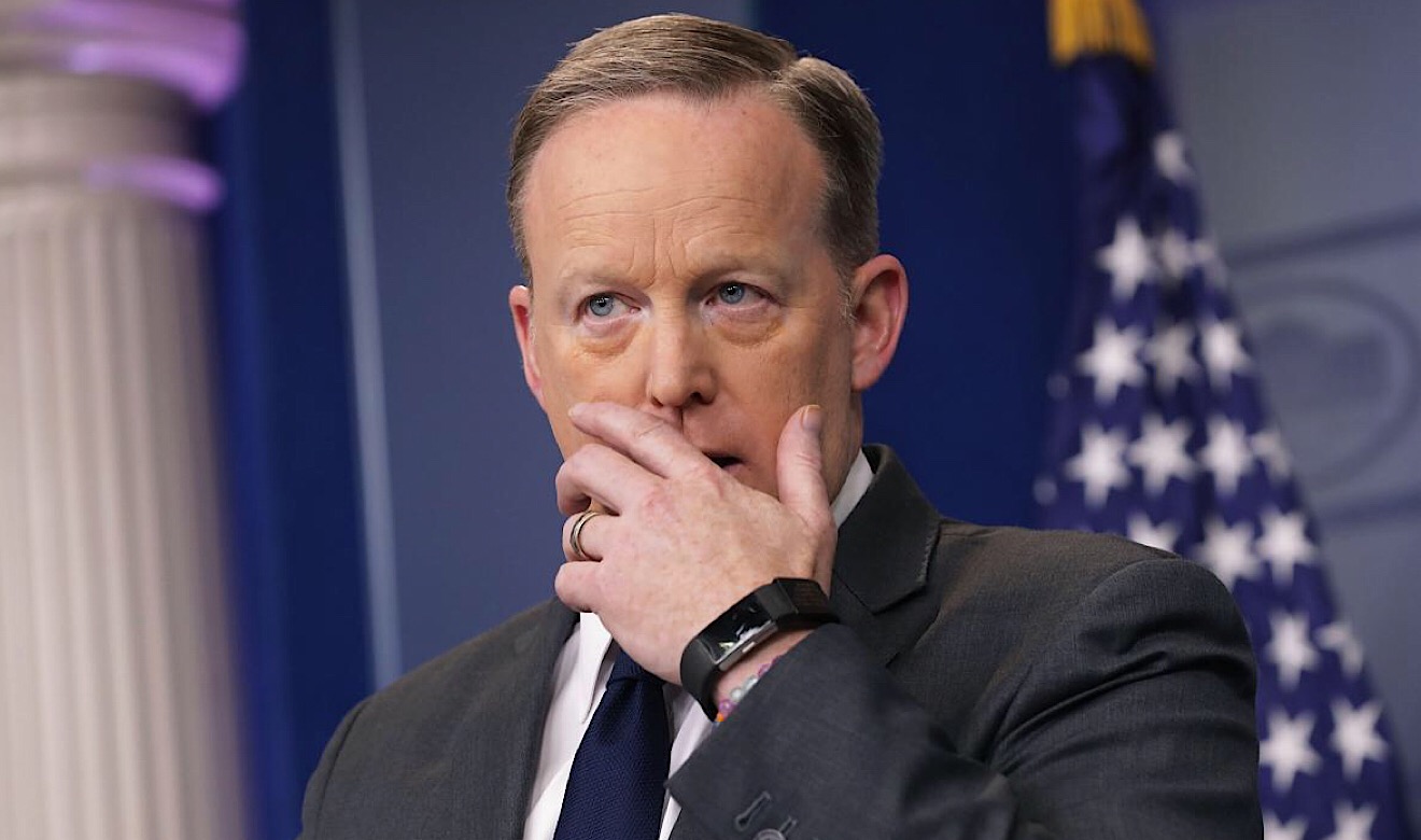 Renuncia jefe de prensa de la Casa Blanca, Sean Spicer