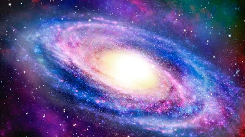 Descubren galaxia mil veces más luminosa que la Vía Láctea