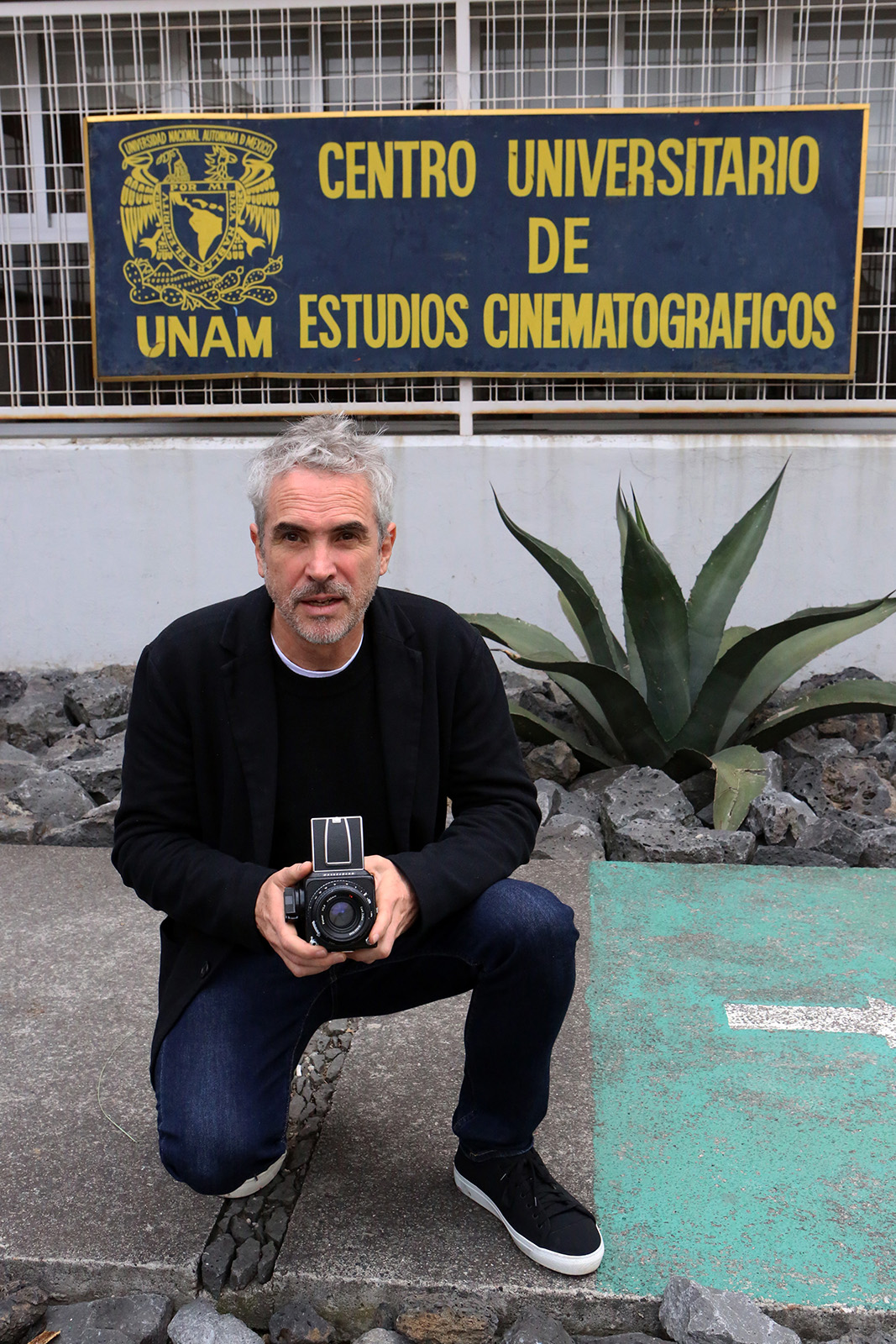 Emotivo encuentro de Alfonso Cuarón con estudiantes y decanos del CUEC