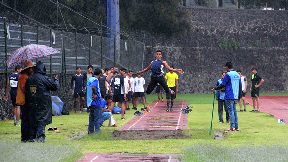Arrancó el equipo de atletismo de la  UNAM la temporada 2017-2018