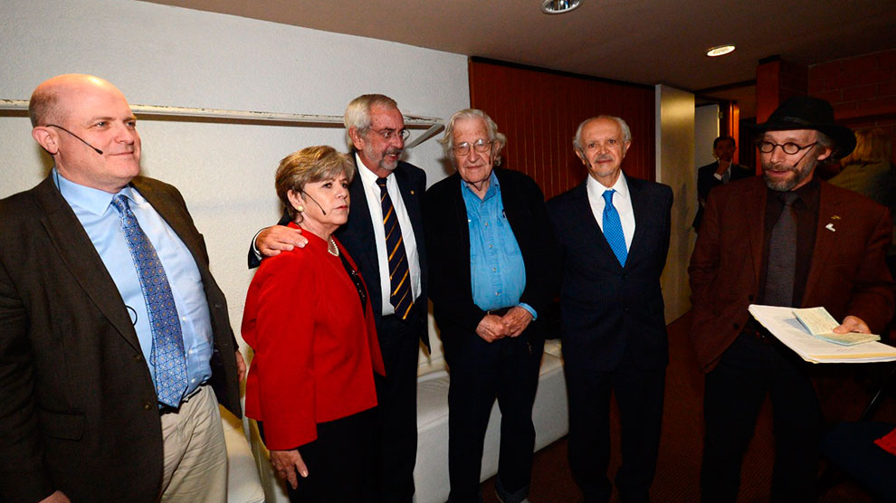 Inauguración del coloquio “Los acosos a la civilización. De muro a muro”