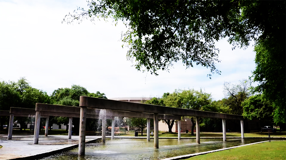 50 aniversario del Hemisfair Park y el edificio de la UNAM en San Antonio, Texas