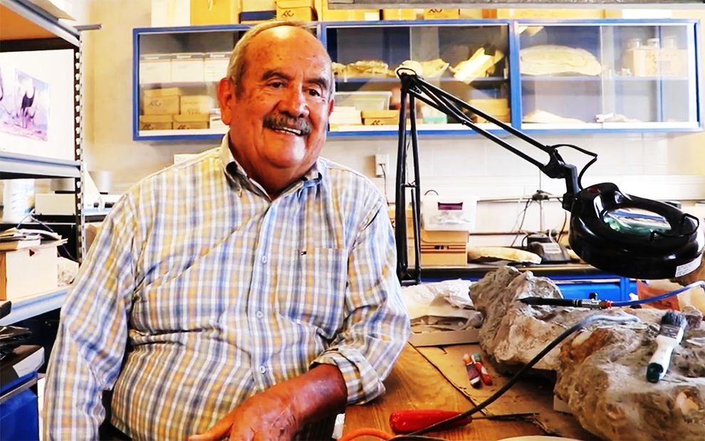 Oscar Carranza, primer mexicano en recibir el Premio Morris Skinner por sus aportes a la paleontología