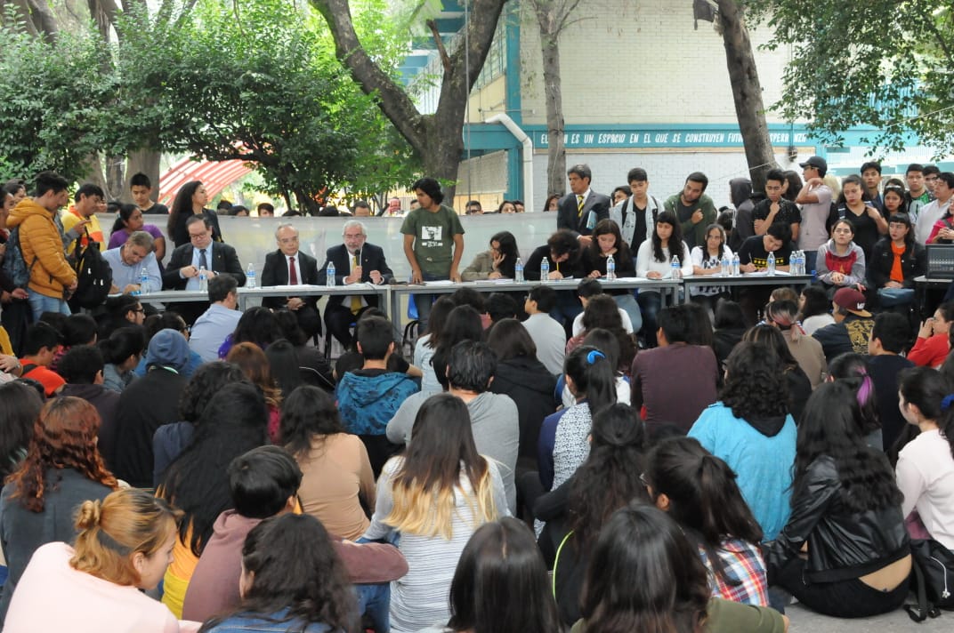 Reunión-Graue-estudiantes(3)-UNAMGlobalR
