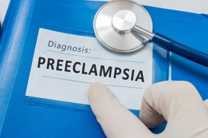 Preeclampsia-embarazo-a-los-40-UNAMGlobalR