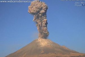 Popocatépetl-espectacular-fumarola-2-UNAMGlobal