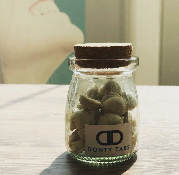 Alumnos mexicanos crean cápsulas de pasta dental que se usa sin agua