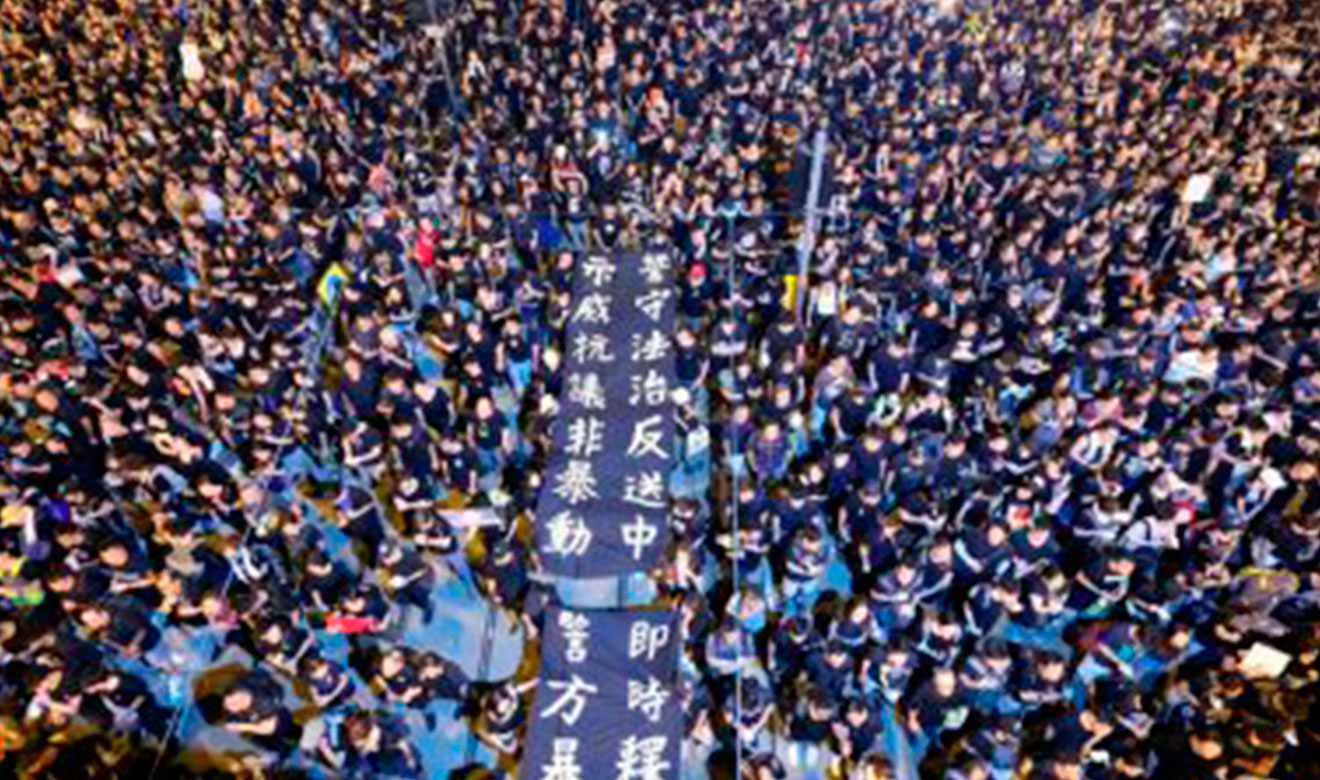 Hong Kong suspende temporalmente ley de extradición a China