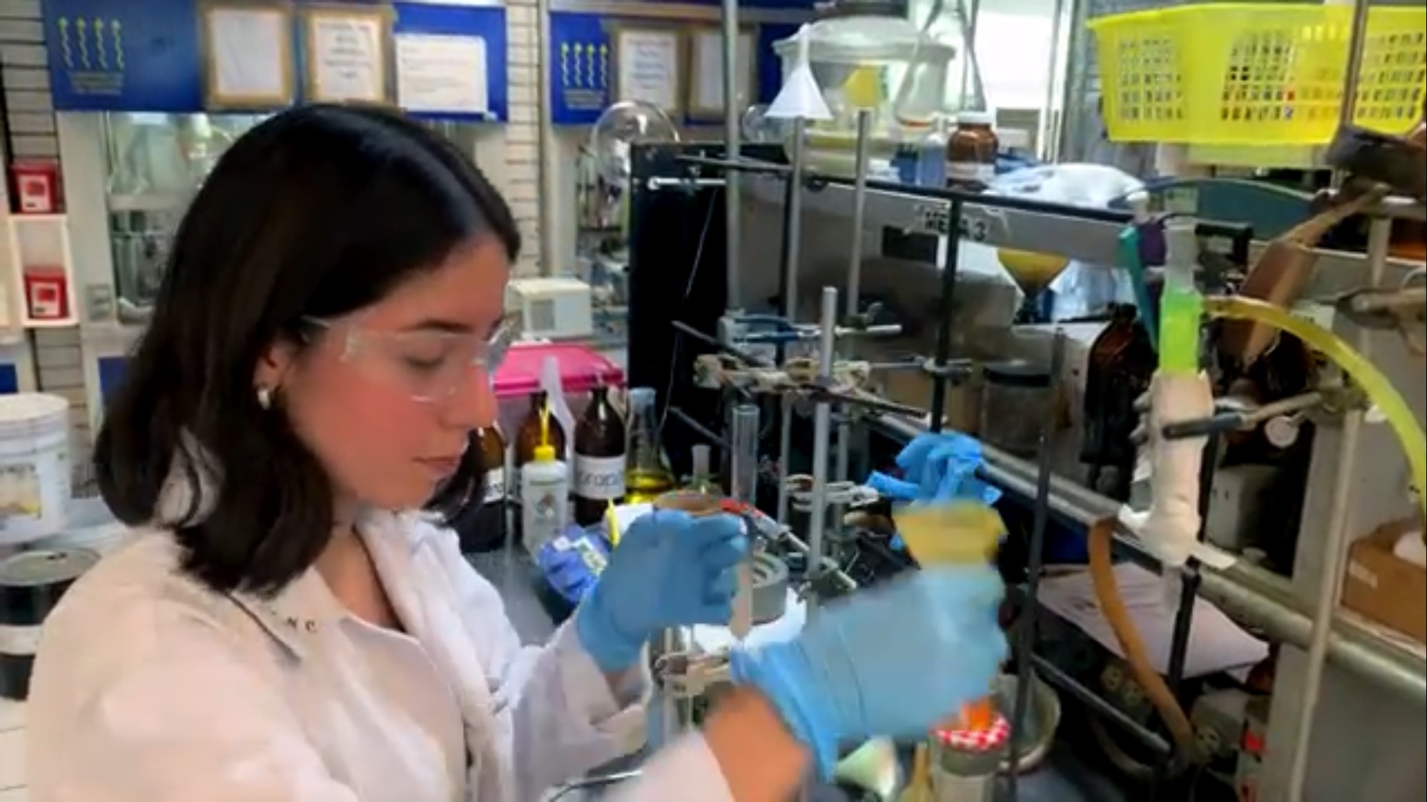 Instituto de Química promueve la ciencia entre jóvenes universitarios de bachillerato