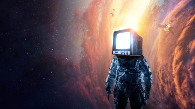 Monitor-headed-astronaut-internet-UNAMGlobal