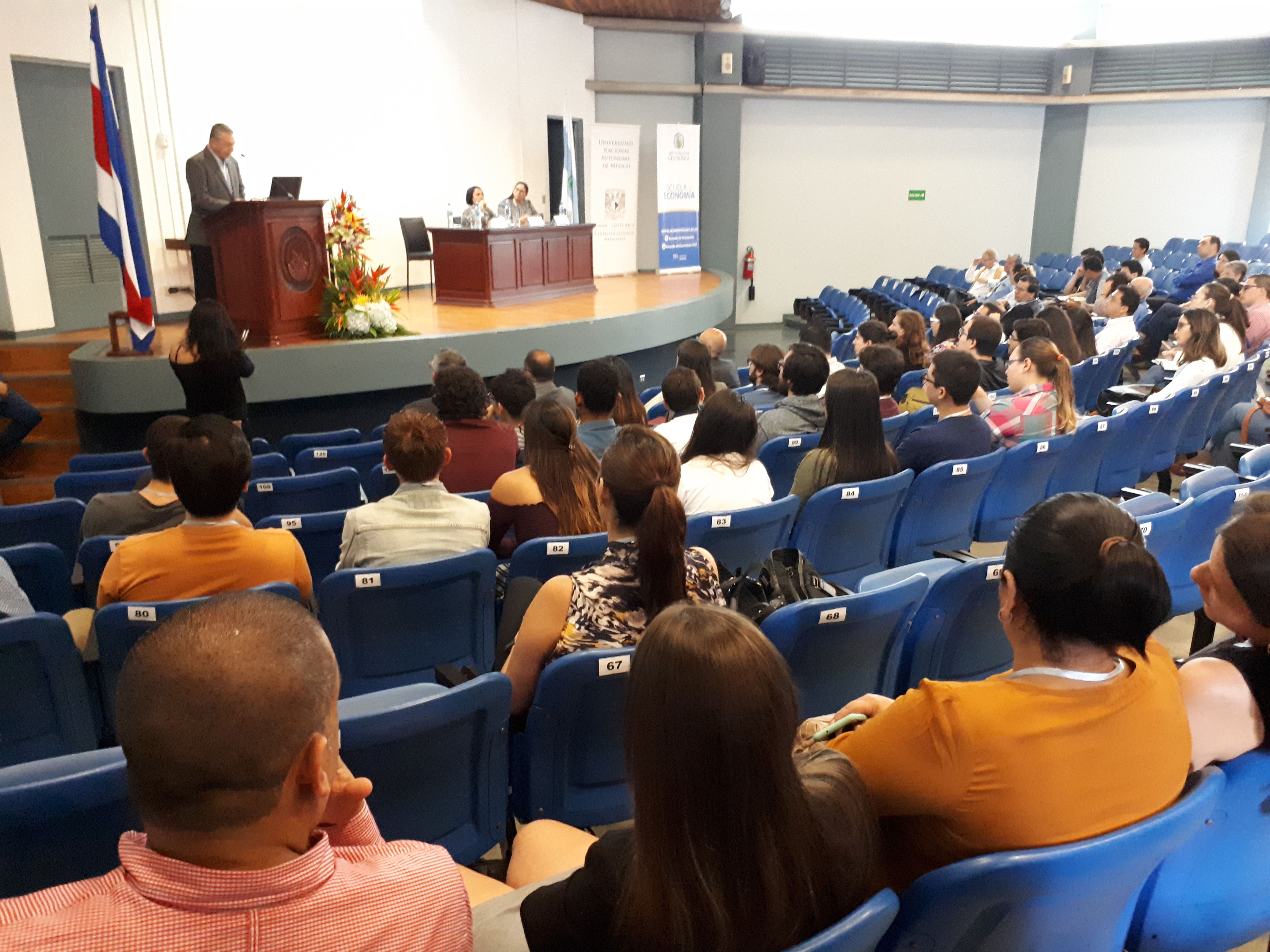 conferencias2-UCR-experiencias-economía-riesgos-UNAMGlobal