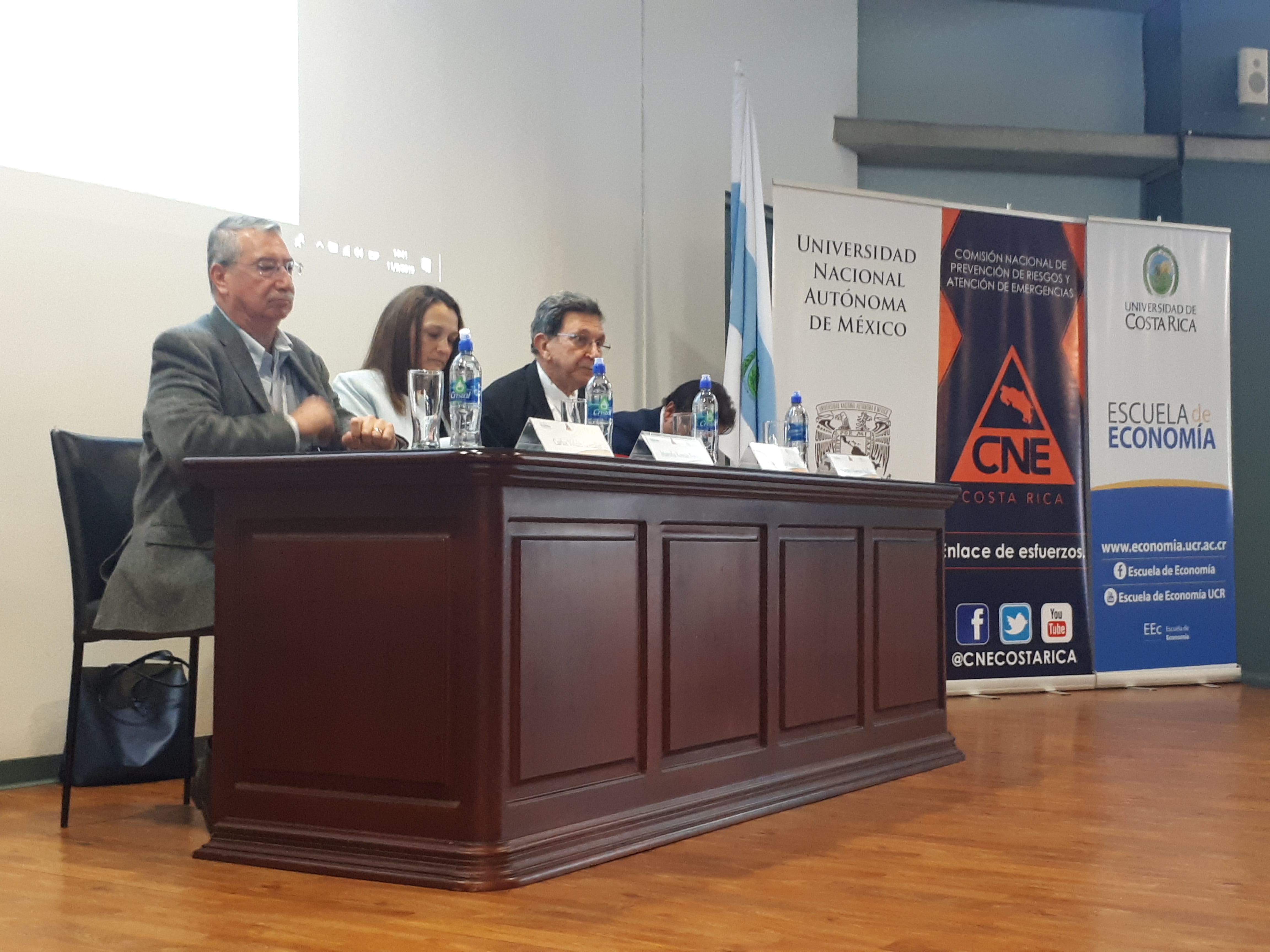 UNAM y UCR intercambian experiencias sobre economía y gestión de riesgos