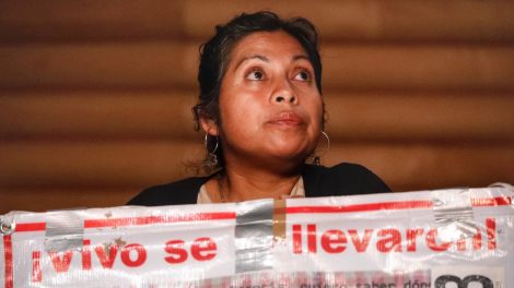 normalistas8-desaparecidos-Ayotzinapa-homenaje-AiWeiwei-UNAMGlobal