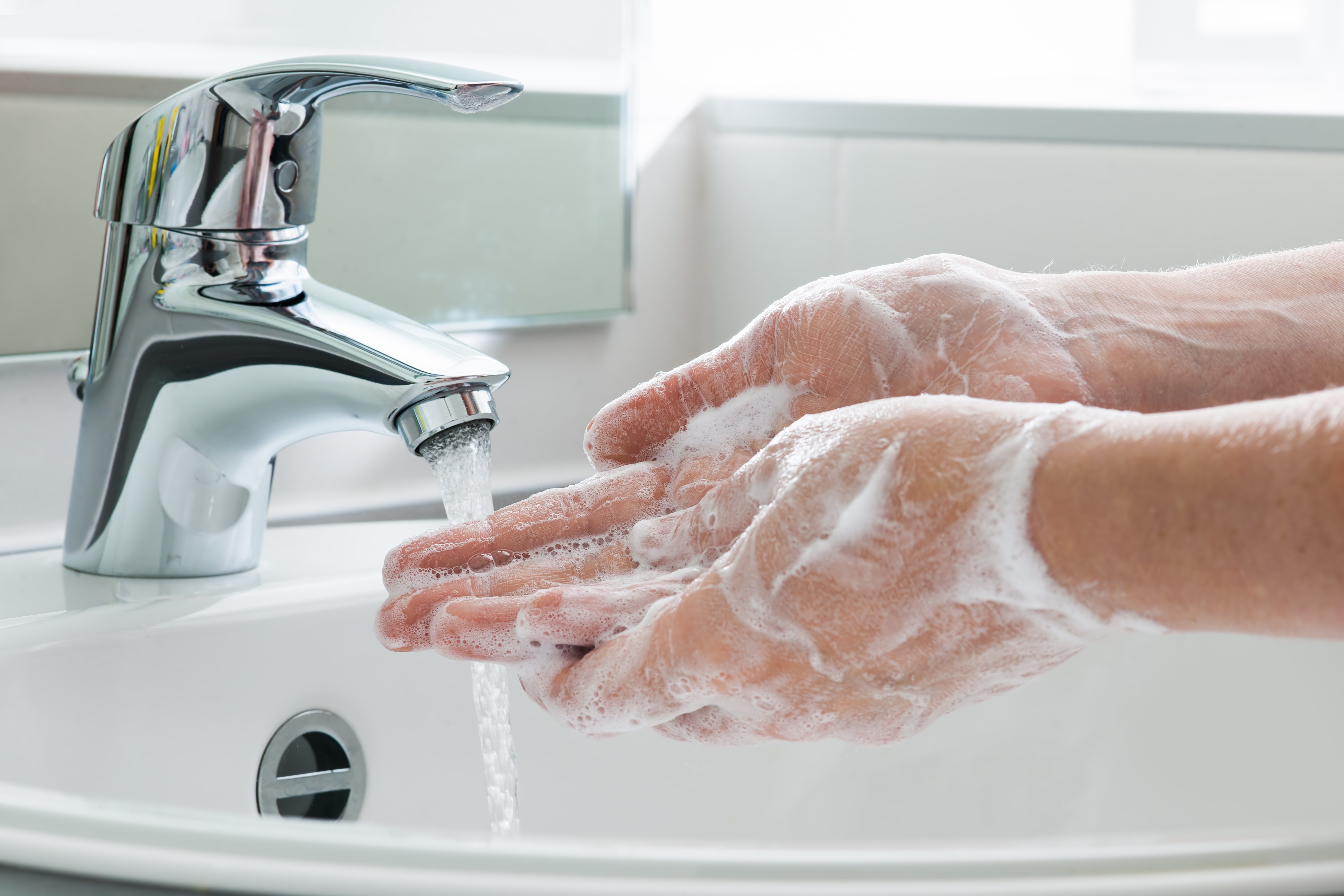Lavarse las manos salva más vidas que cualquier intervención médica