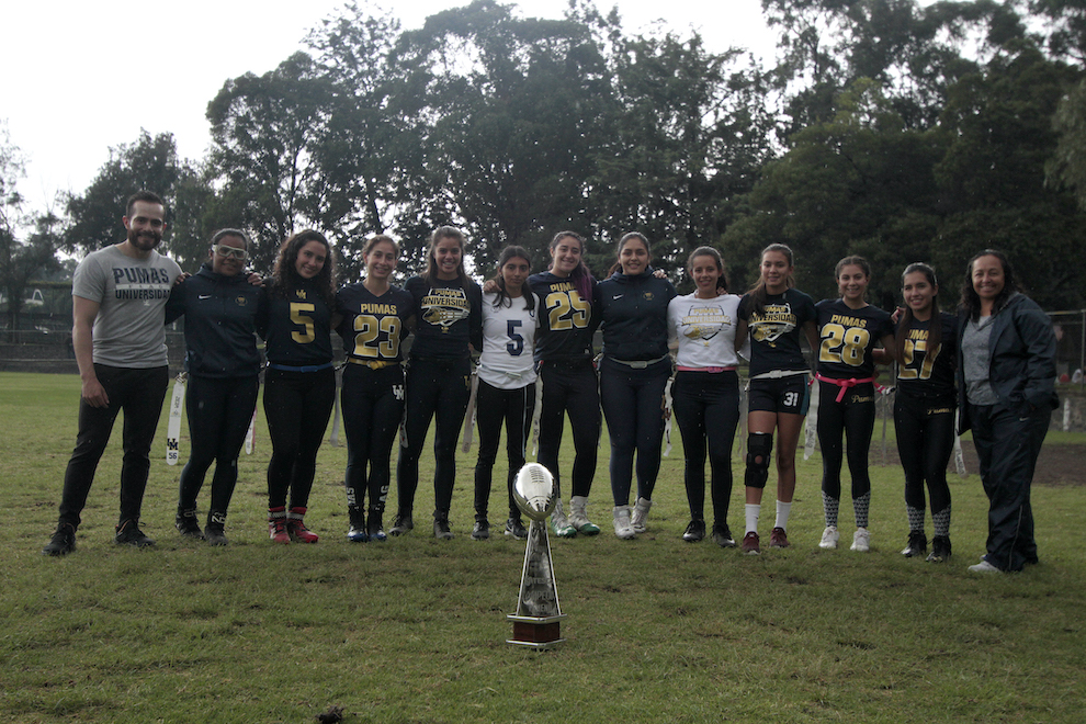 Pumas femenil se corona en Torneo Universitario de flag