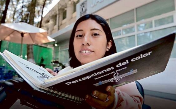 Estudiante de la UNAM crea libro en braille para fomentar la inclusión