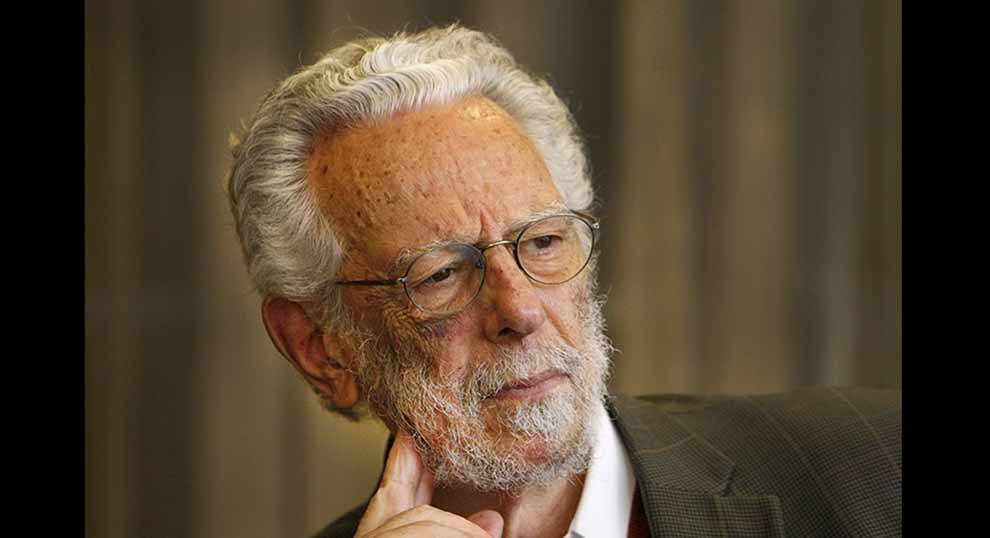 En América Latina se vive la “descolonización” de la democracia, asegura Enrique Dussel
