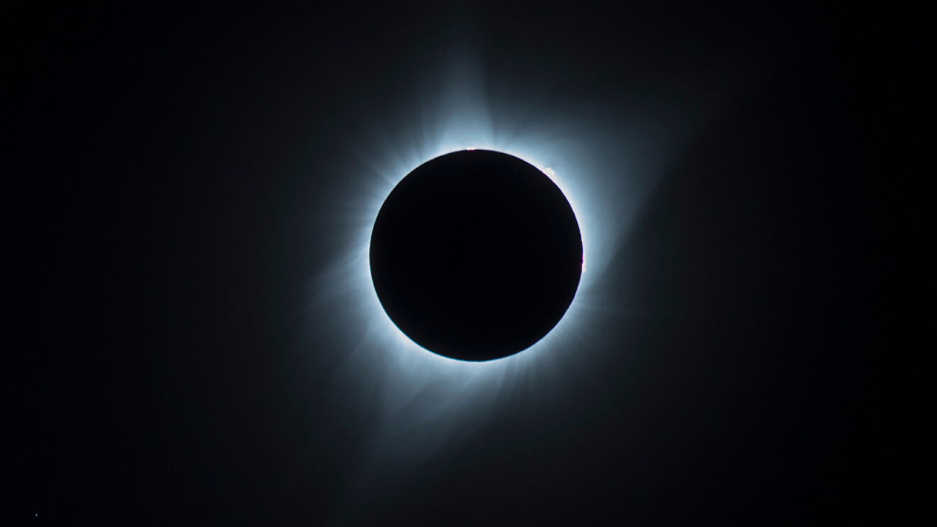 Y de pronto, México se detuvo. A 30 años del eclipse total de sol