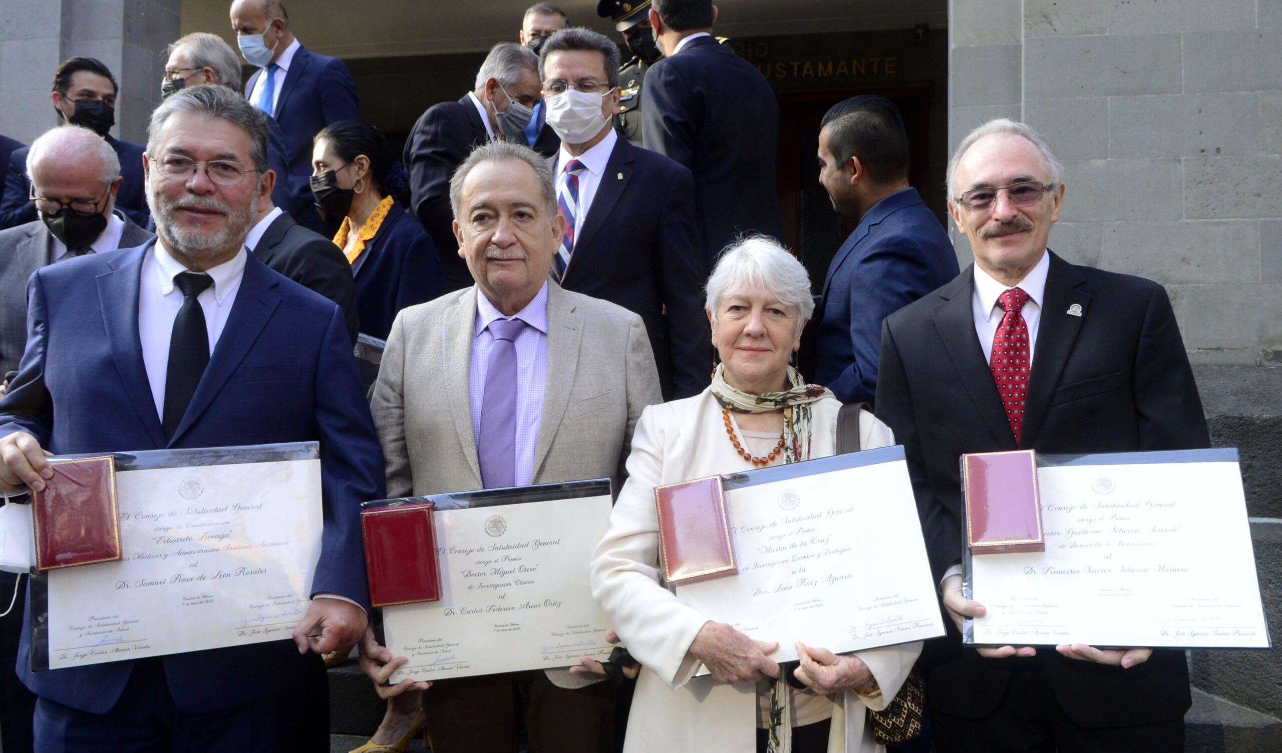 Distinguen a cinco universitarios con los Premios al Mérito Médico y de Enfermería 2022