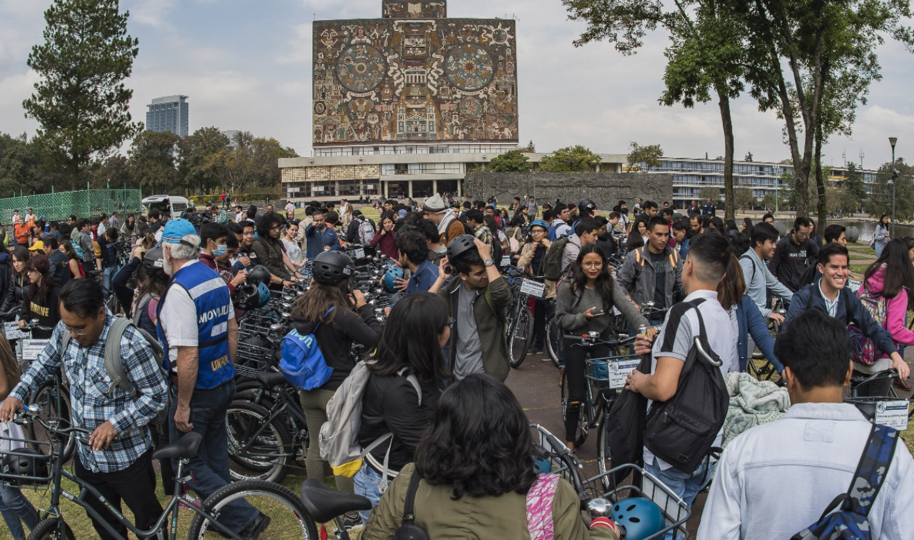 Bienvenida a CU en bici para alumnos de nuevo ingreso