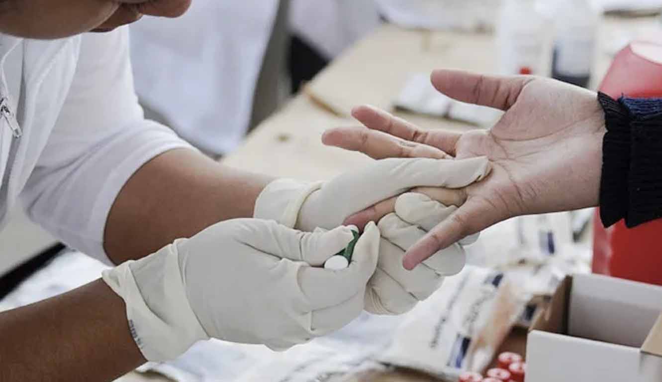 Soluciones al problema del VIH y hepatitis C