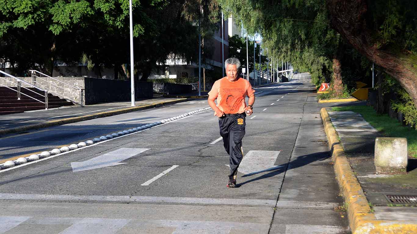 Ejercitarse de forma continua contribuye a prolongar la vida