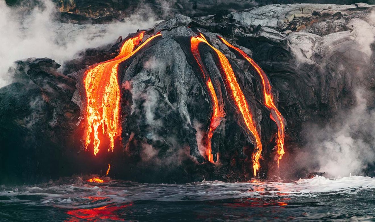 Volcán Mauna Loa de Hawái erupciona después de casi 40 años