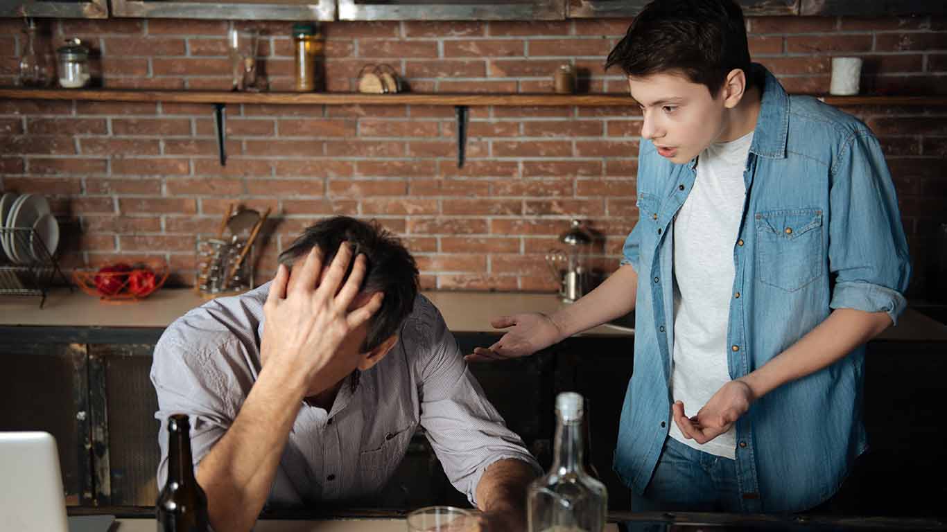 ¿Por qué se producen lagunas mentales después de una borrachera?