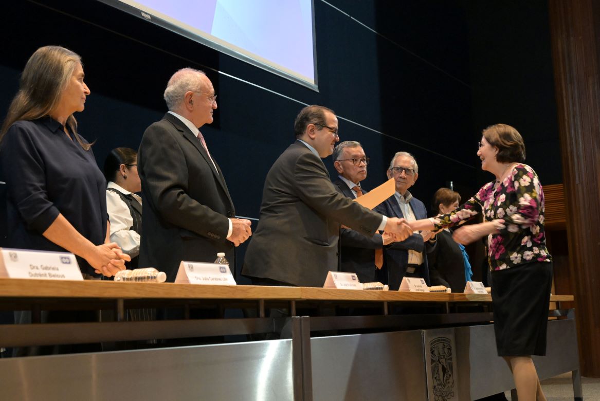 Mayor inversión en ciencia, tecnología e innovación, propone el Rector ...